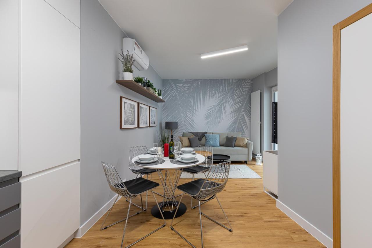 Ecru Luxurious Apartment In Port Praski With Balcony Wwa35 Варшава Екстериор снимка