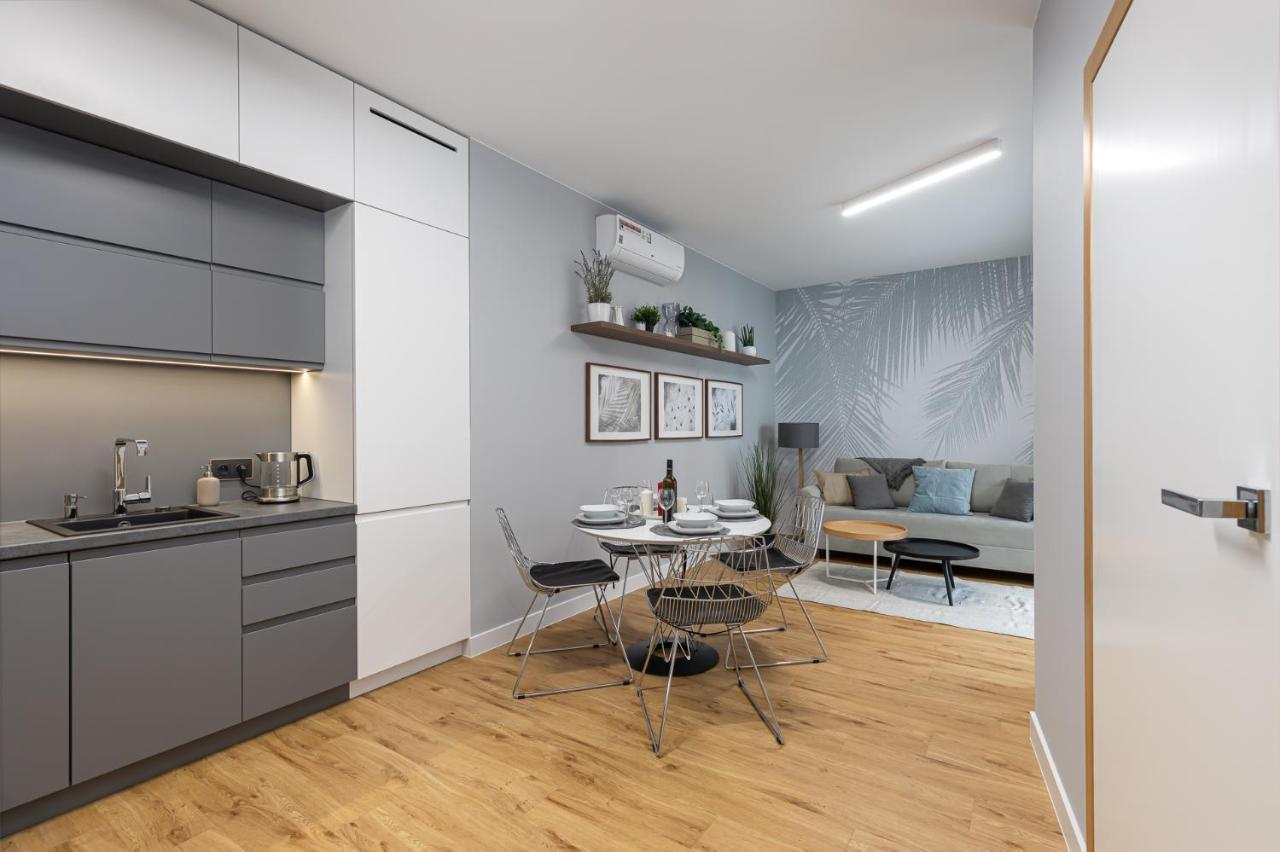 Ecru Luxurious Apartment In Port Praski With Balcony Wwa35 Варшава Екстериор снимка